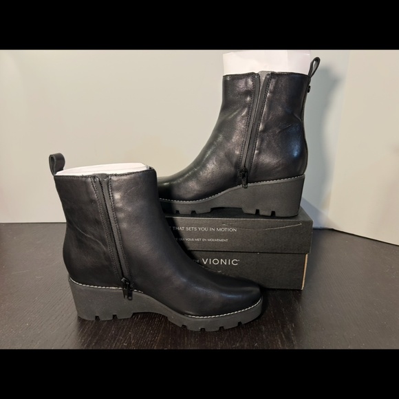 Vionic Aria Water Repellent Leather Platform Wedge Boots Black Womans 8M - Picture 9 of 16